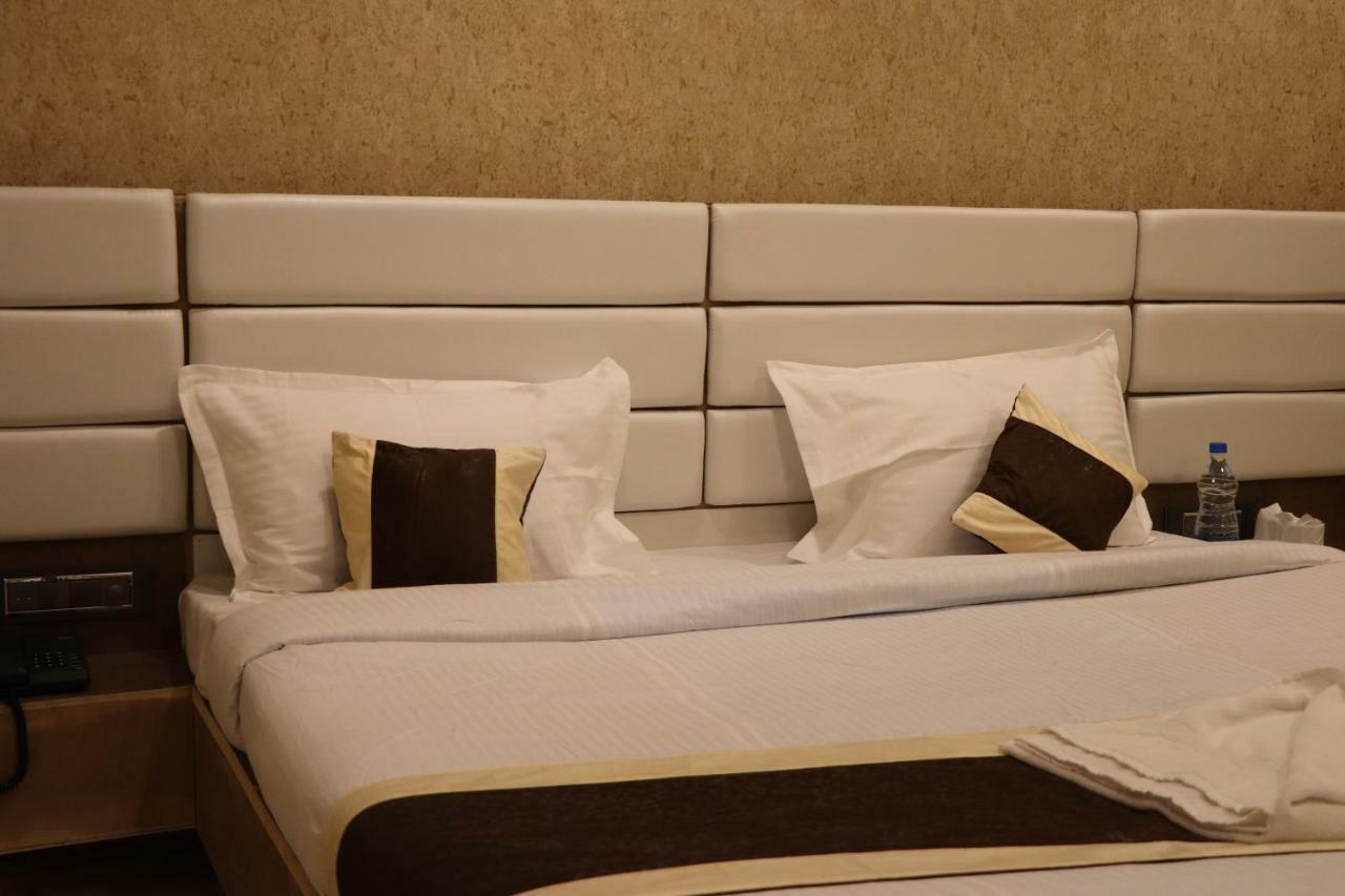 Ganesh Bhavan By Vinayak Hotels Brahmapur Bagian luar foto