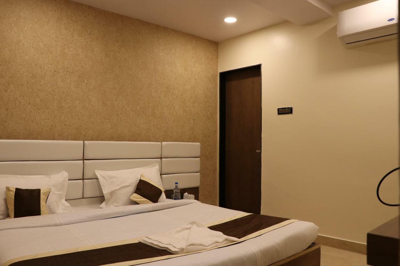 Ganesh Bhavan By Vinayak Hotels Brahmapur Bagian luar foto