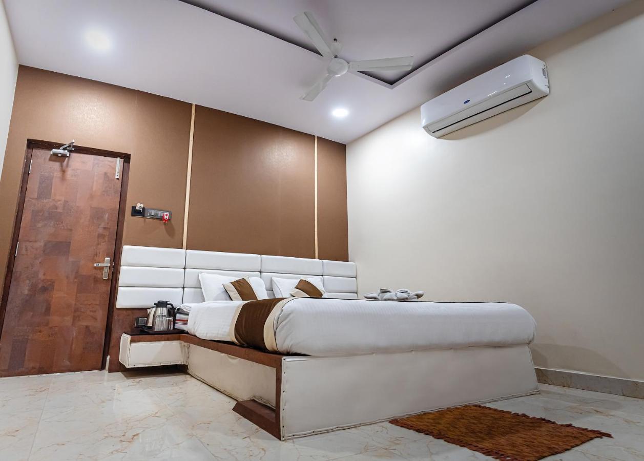 Ganesh Bhavan By Vinayak Hotels Brahmapur Bagian luar foto